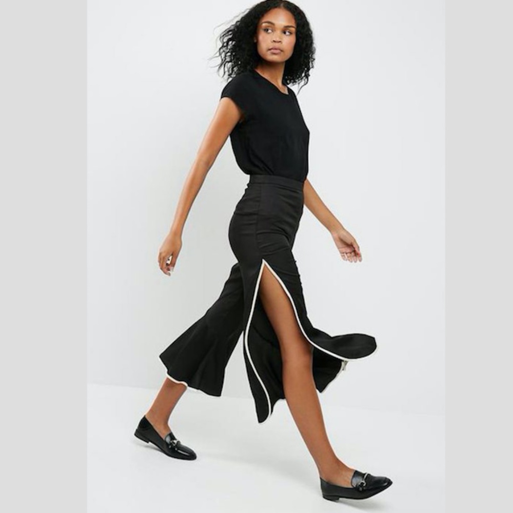 NWOT Black Satin Trim Frill Detail Culotte Pants